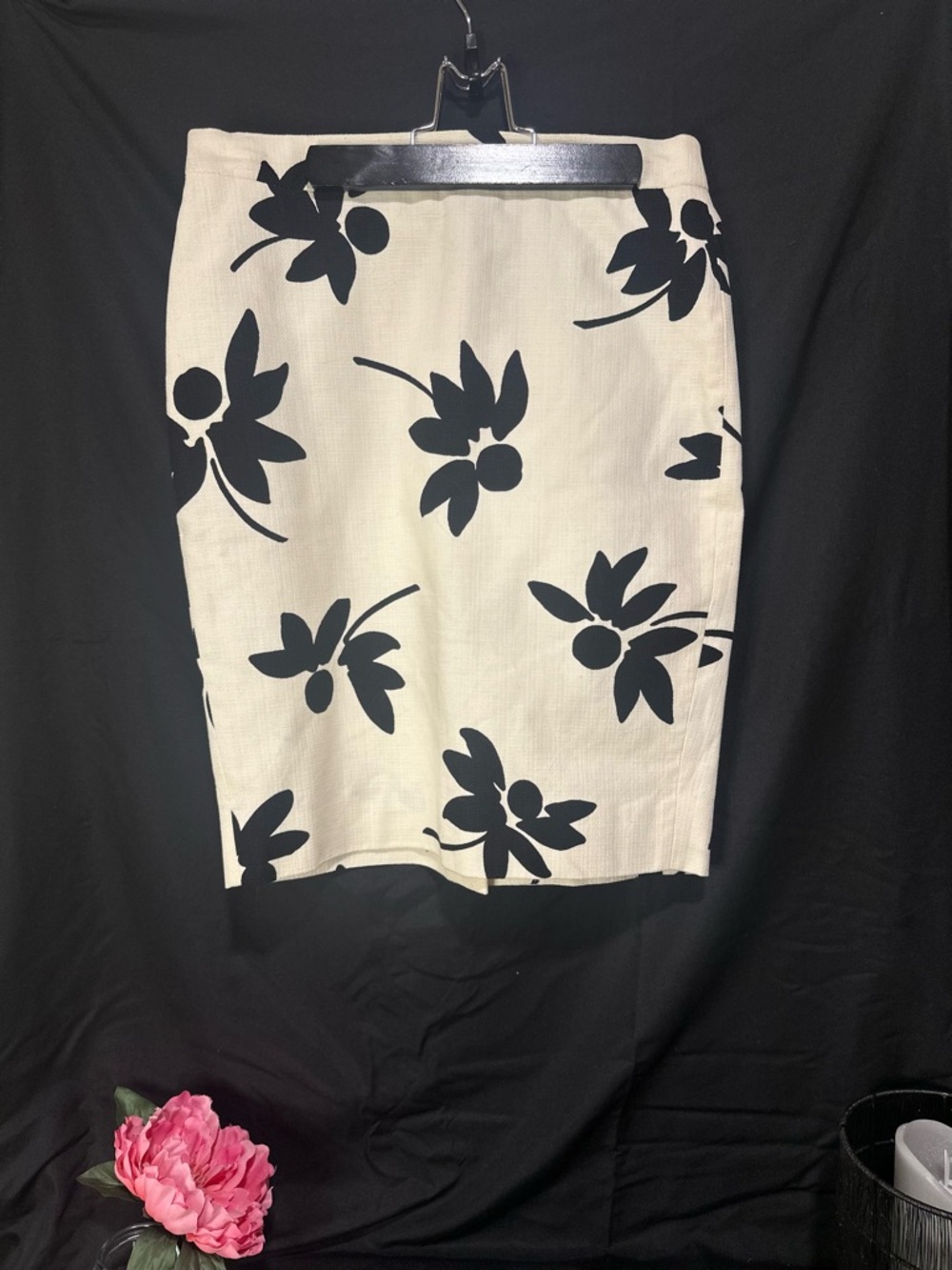 J. Crew NWOT Summery Off White & Black Cotton Floral Pencil Skirt •Runs Big 00